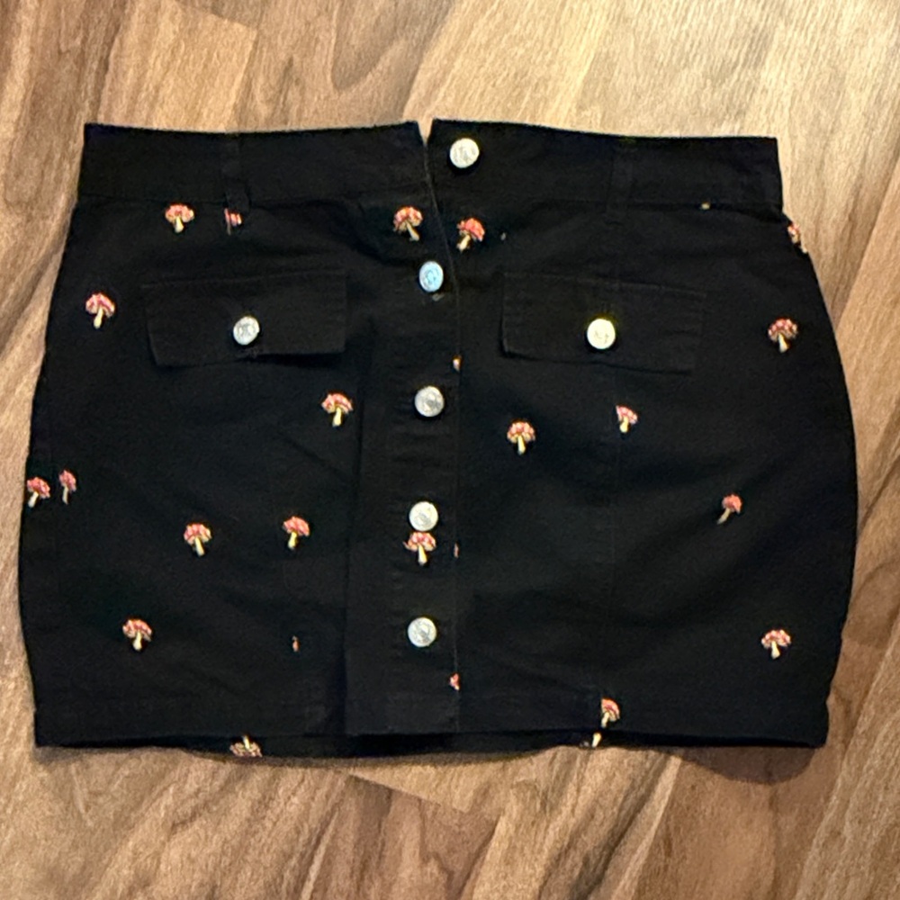 Forever 21 Black Button Skirt